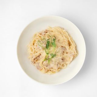 Спагетти Карбонара с копченым цыпленком